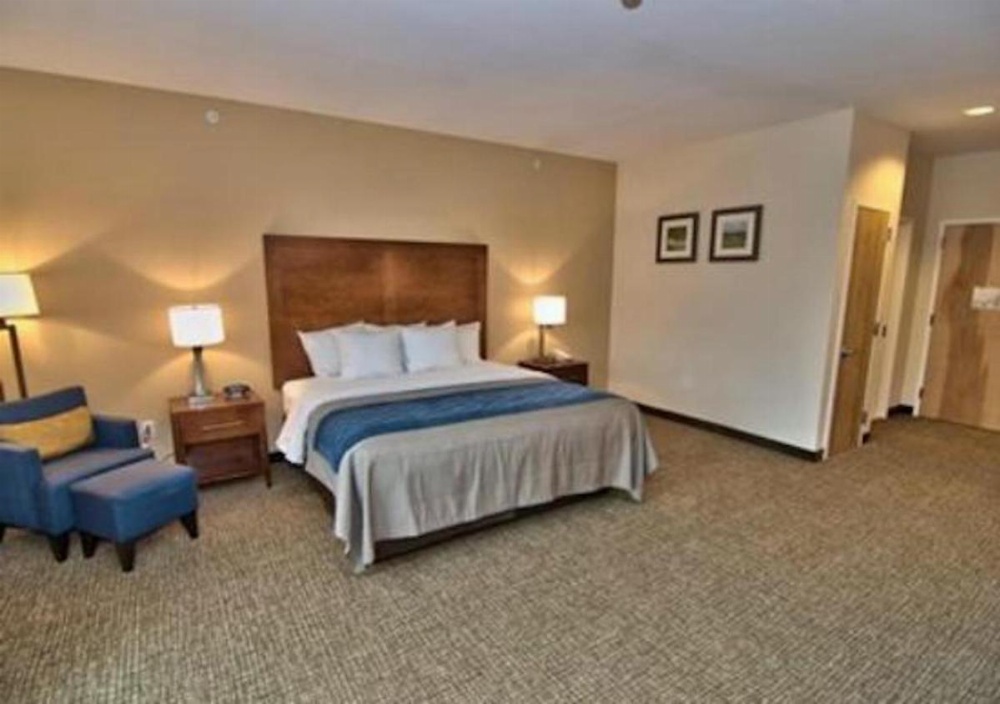 Room image 4