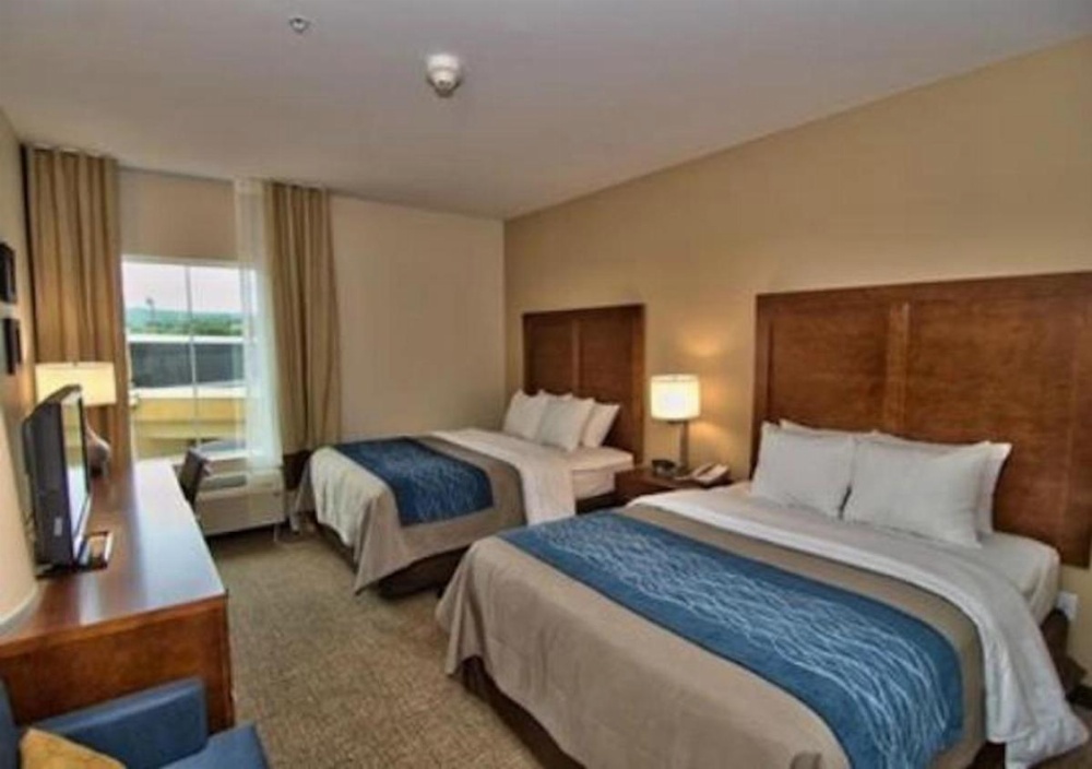 Room image 4